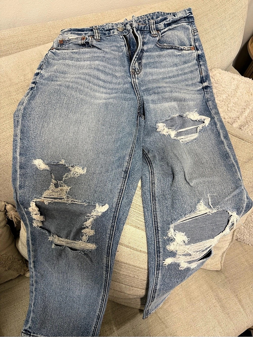 American Eagle AE Ripped Mom Jean Distressed Straight Leg Jeans in Blue